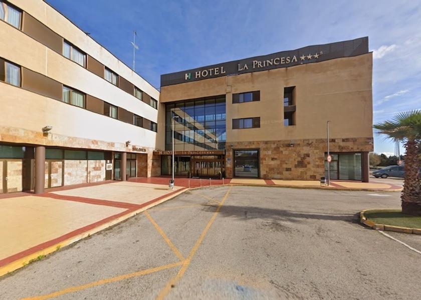 Community of Madrid Alcorcon Facade