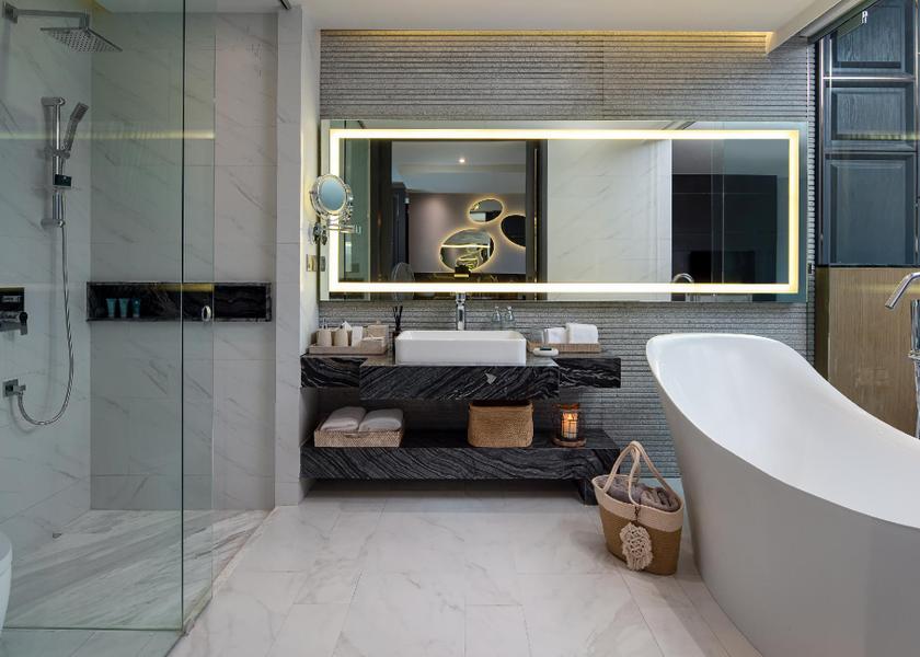 Phuket Province Rawai 1 King Bed, Studio Suite Pool Access, Non-Smoking