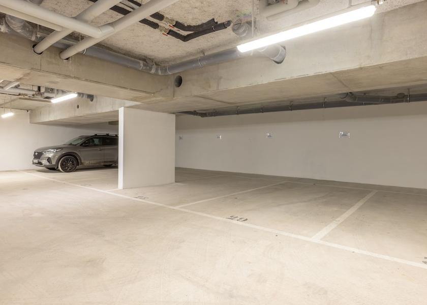 Ile-de-France Levallois-Perret Parking