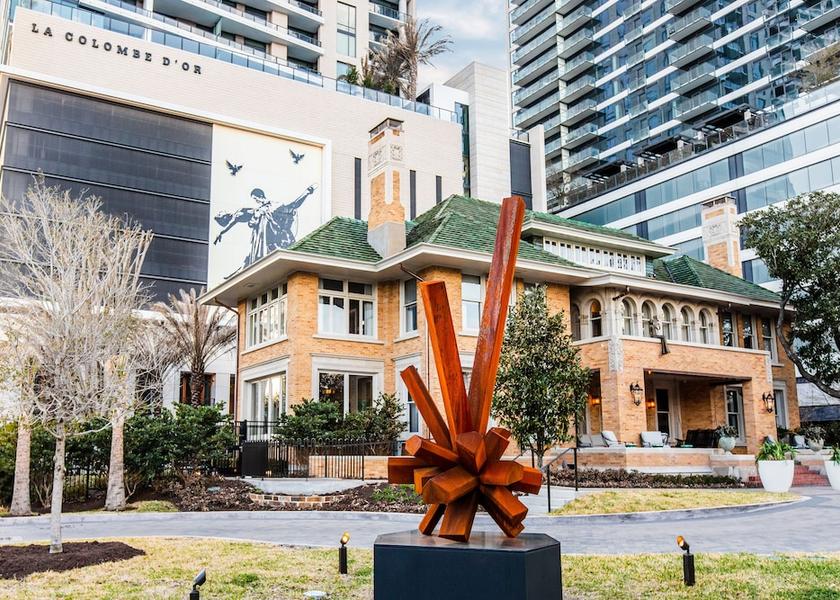 Texas Houston Front of property