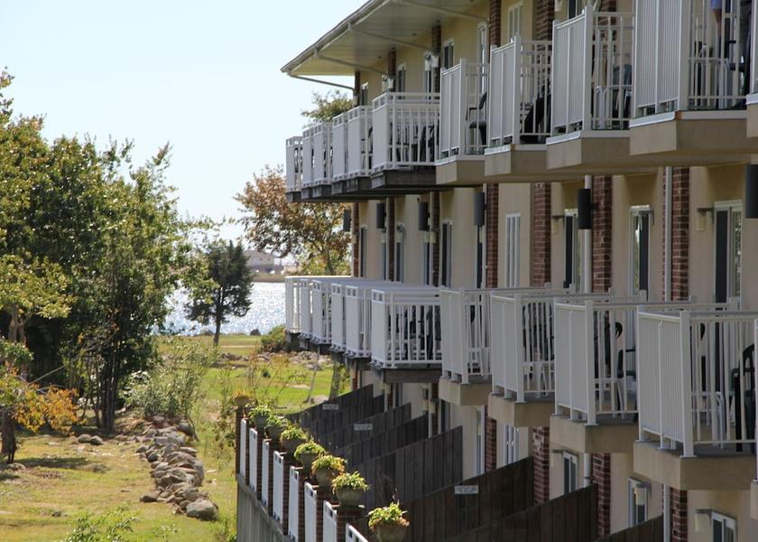 Connecticut Westerly Exterior Detail