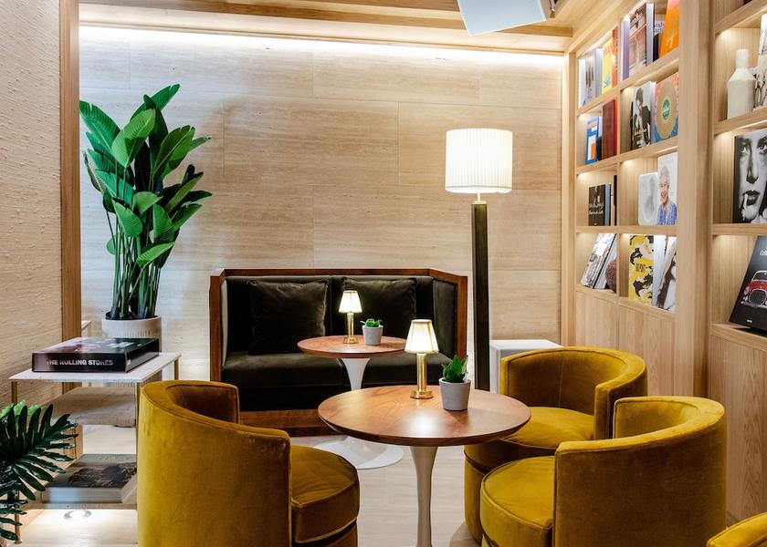  Lisbon Bar (on property)