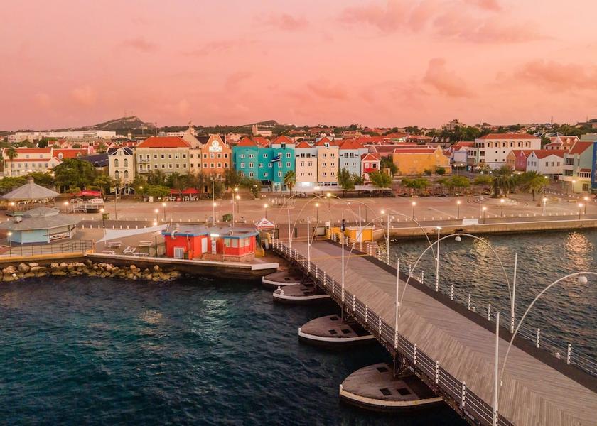  Willemstad Exterior Detail