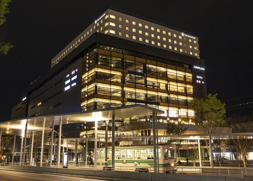 Kumamoto (prefecture) Kumamoto Facade