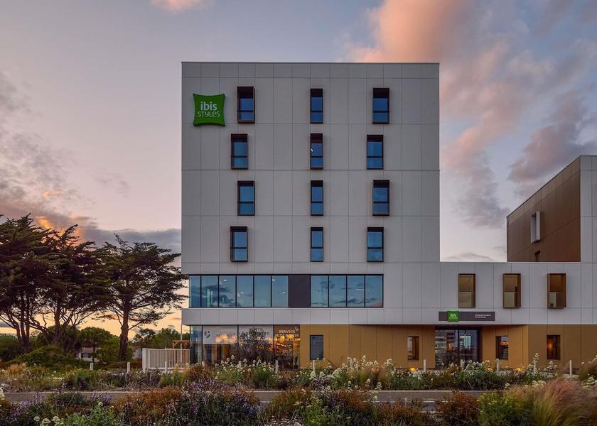 Occitanie Mauguio Exterior Detail