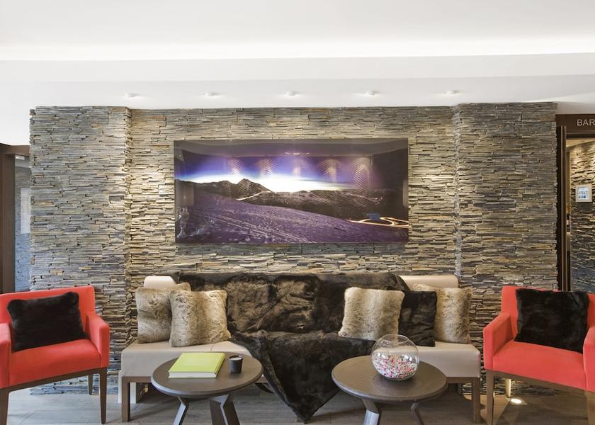 Auvergne-Rhone-Alpes Les Allues Lobby