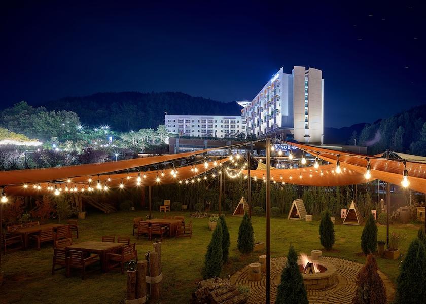 Children's play area - outdoor