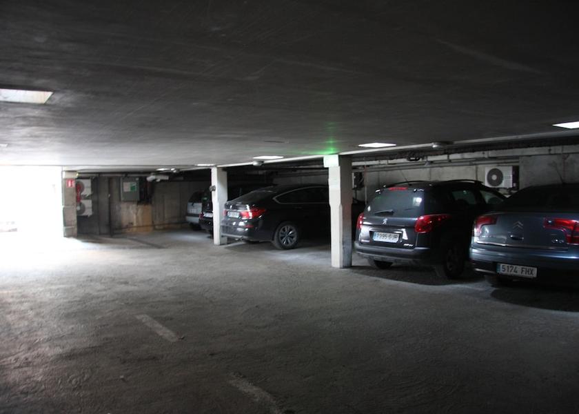 Provence-Alpes-Côte d'Azur Aix-en-Provence Parking