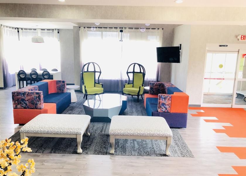 Oklahoma Calera Lobby sitting area