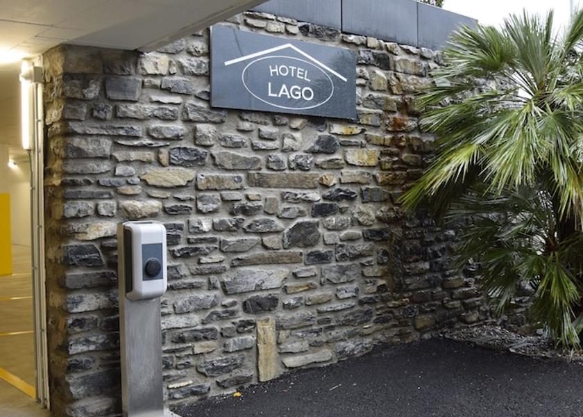 Lombardy Torno Parking