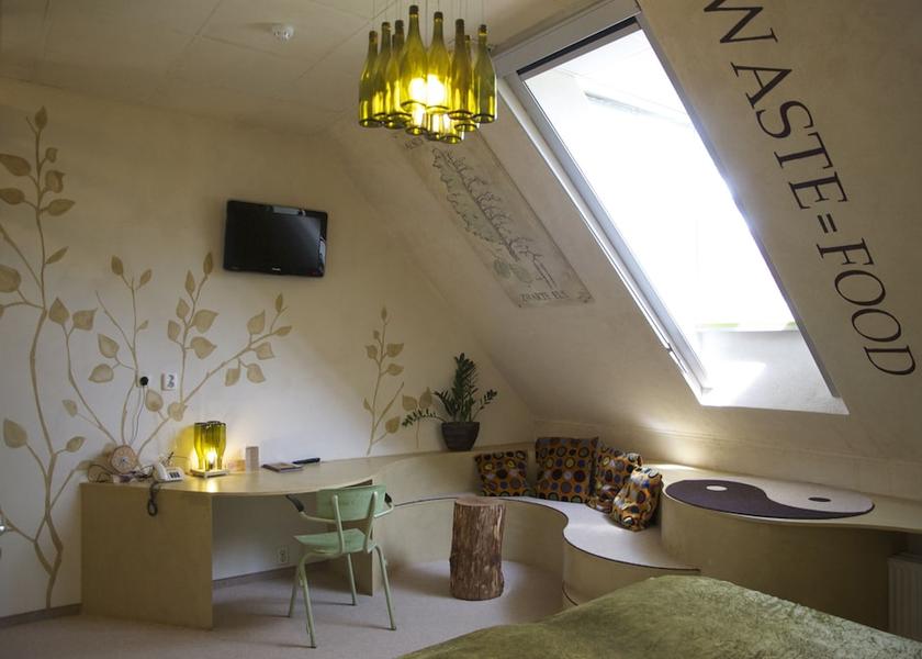 South Holland Delft Room