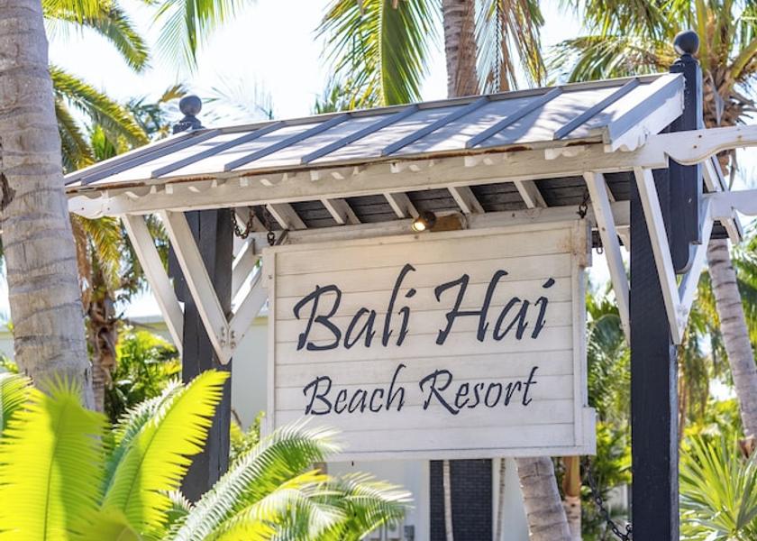 Florida Holmes Beach Facade