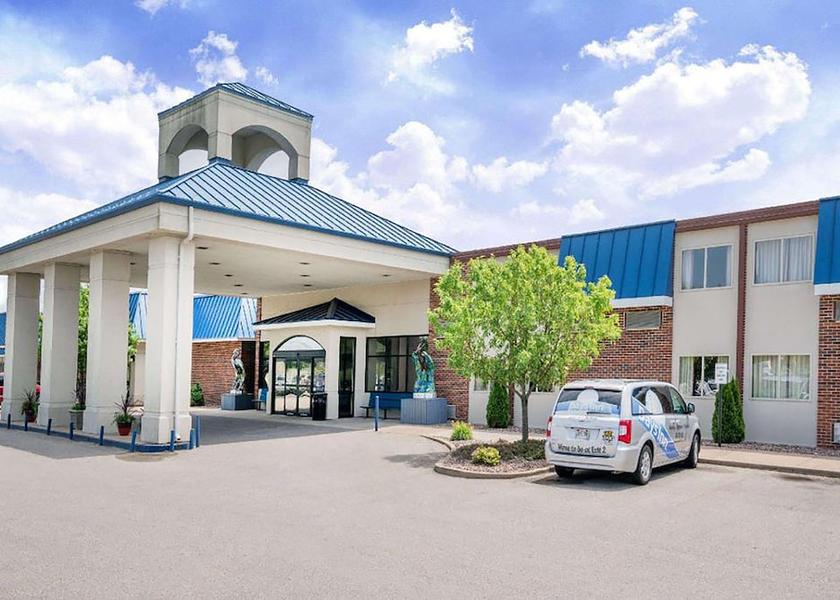 Wisconsin La Crosse Exterior Detail