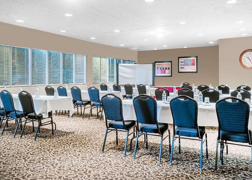 Wisconsin La Crosse Meeting Room