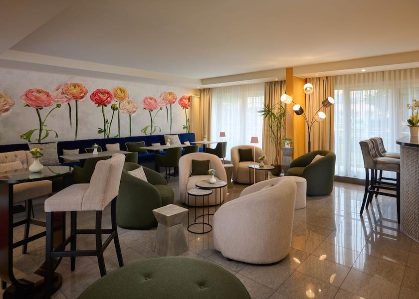  Luxembourg City Lobby