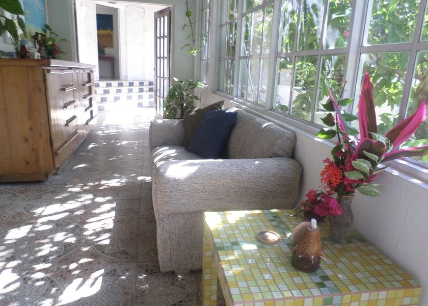 Portland Port Antonio Interior Entrance