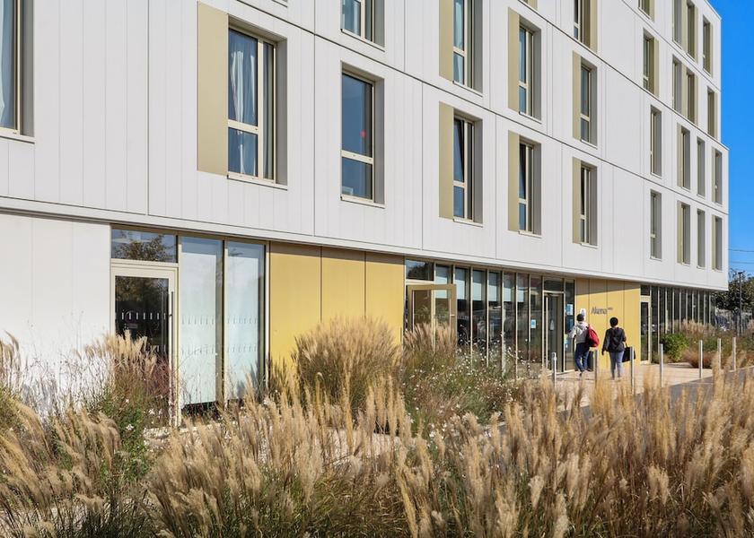 Pays de la Loire Reze Facade