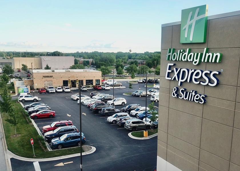 Illinois Yorkville Exterior Detail