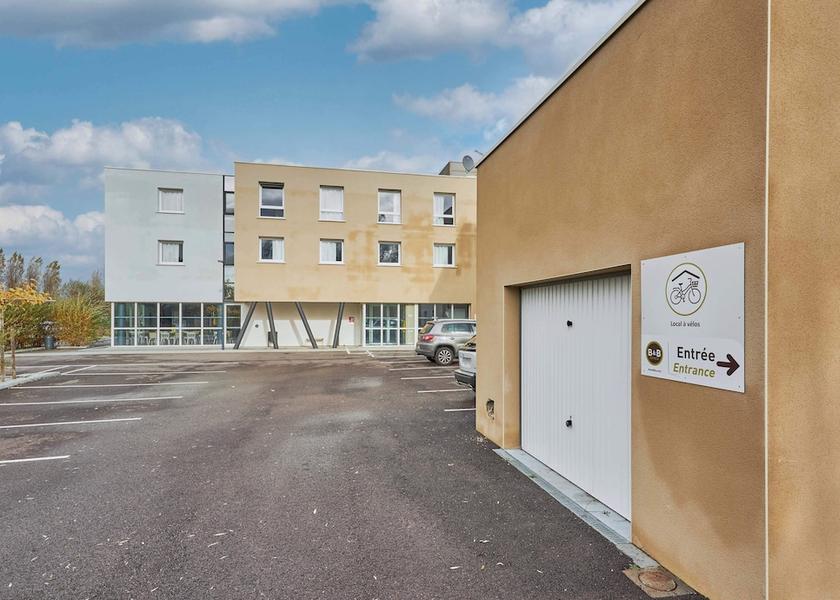 Normandy Ouistreham Parking