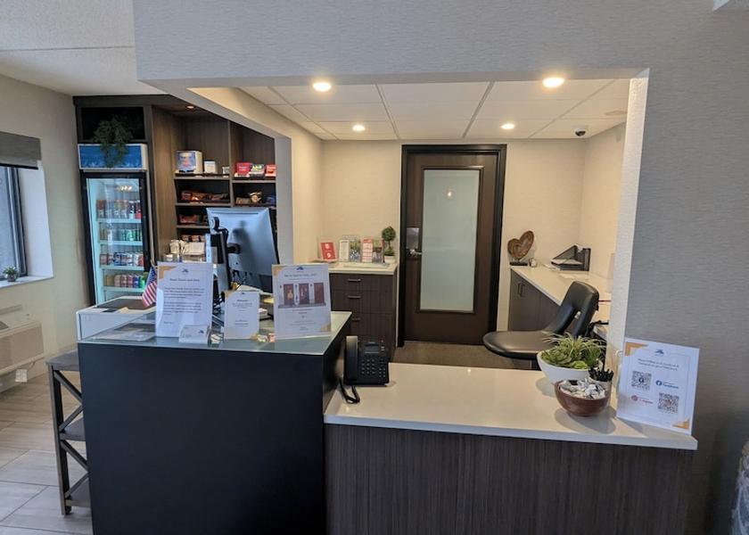 Michigan Marquette Reception