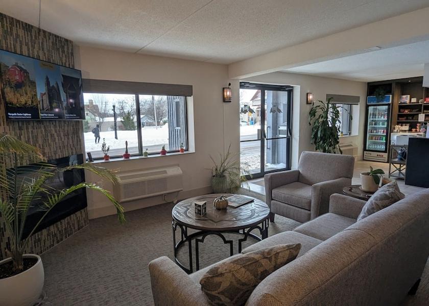 Michigan Marquette Lobby sitting area