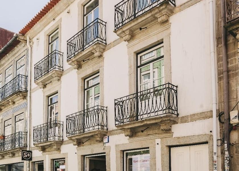 Porto Porto Front of property