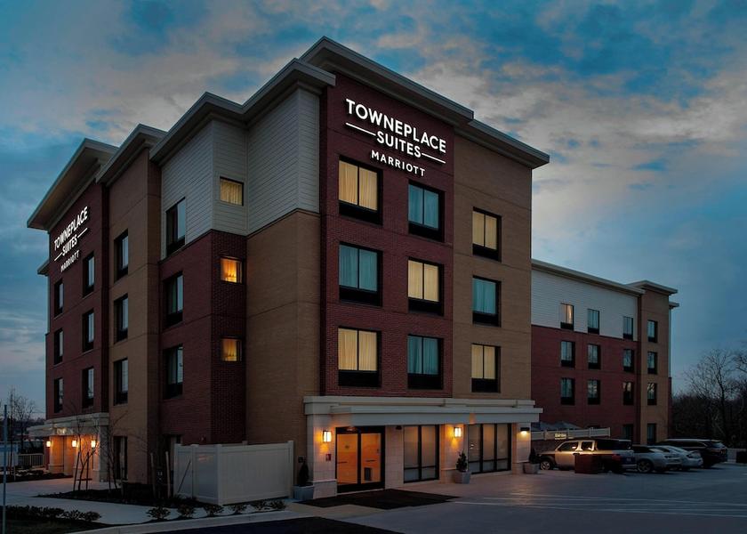 Georgia College Park Exterior Detail