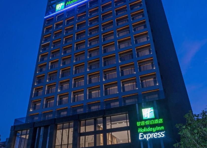  Chiayi City Hotel Exterior