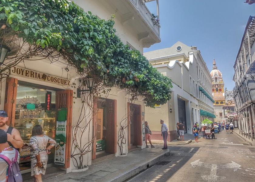 Bolivar Cartagena Exterior Detail