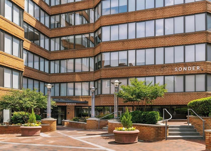 North Carolina Washington Exterior Detail