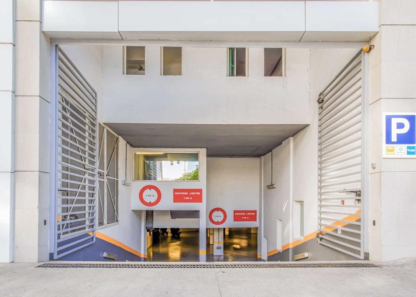  Casablanca Property Grounds