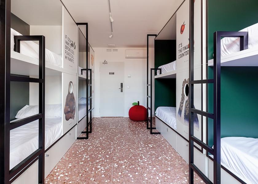 Community of Madrid Madrid Room