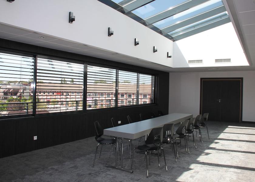 Grand Est Illkirch-Graffenstaden Meeting Room