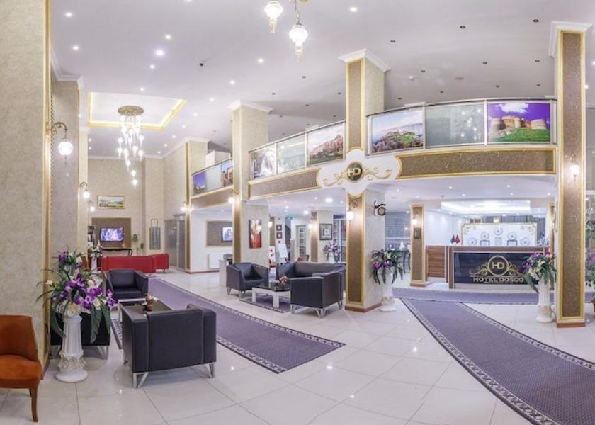 Van Van Lobby
