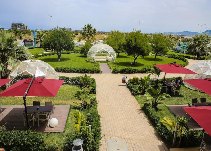  Tunis Exterior Detail