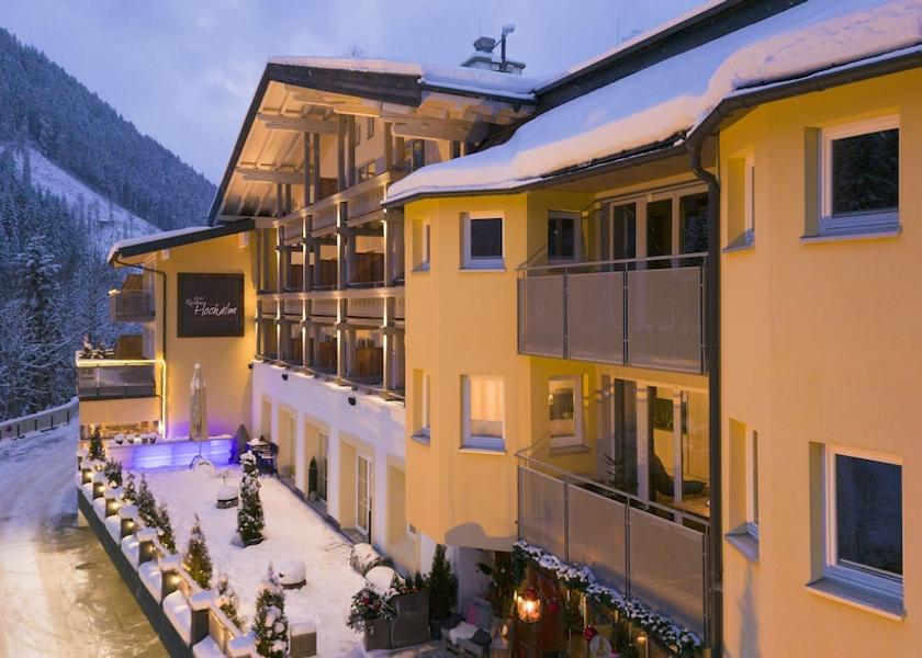 Salzburg State Saalbach-Hinterglemm Front of property