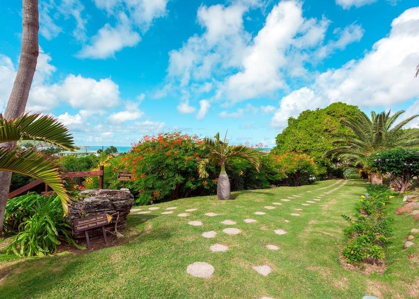  Grand Case Exterior Detail