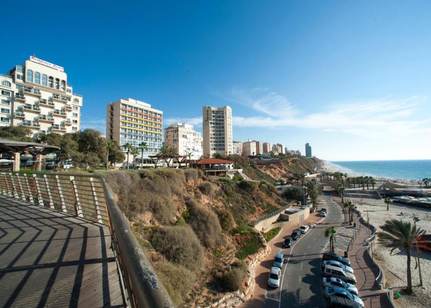 Central Netanya facilities