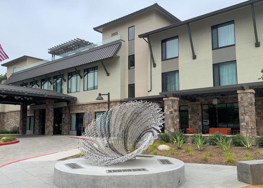 California Agoura Hills Exterior Detail