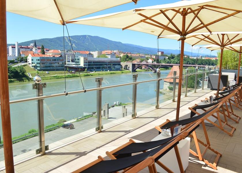  Maribor Sundeck