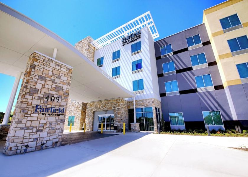 Texas Cedar Hill Exterior Detail