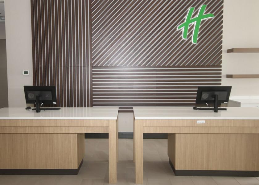 Arkansas Fayetteville Reception