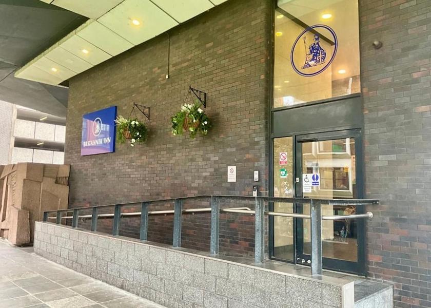 Scotland Glasgow Guest wheelchair