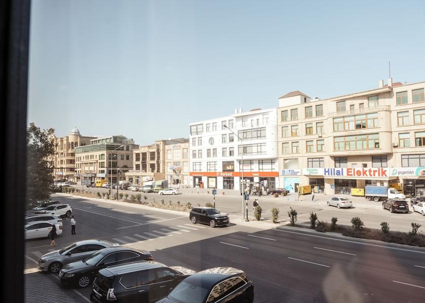  Baku Front of property