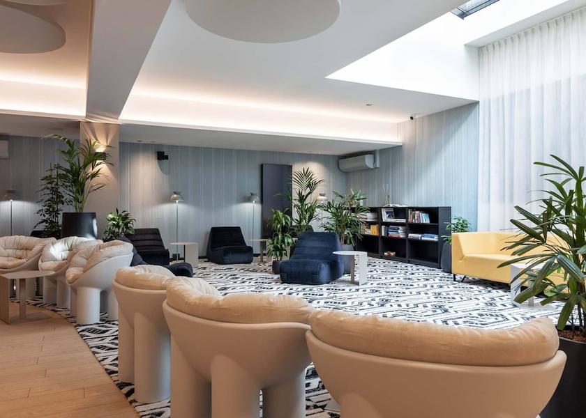 Canton Luxembourg Luxembourg City Lobby sitting area