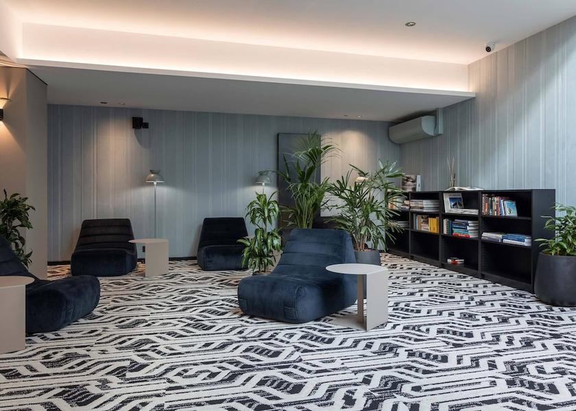  Luxembourg City Lobby
