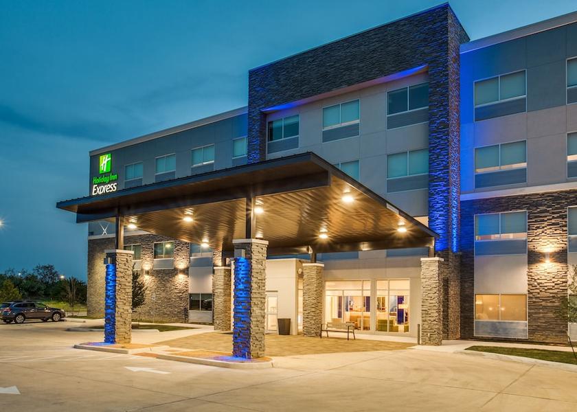 Texas Denton Exterior Detail