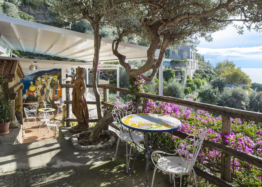 Campania Positano Front of property