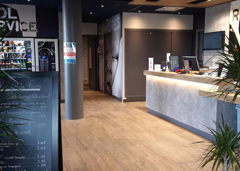 Auvergne-Rhone-Alpes Saint-Genis-Pouilly Lobby