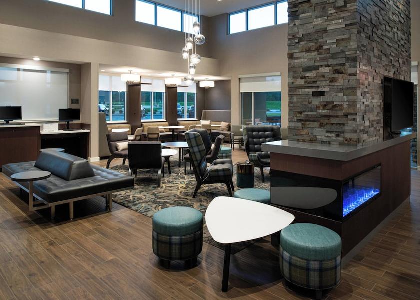 Missouri Chesterfield Lobby